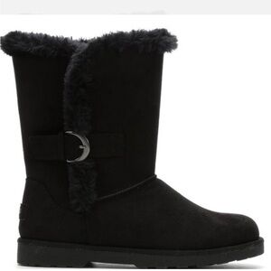 Makalu Gabrielle black fax suede look boot.NWOB